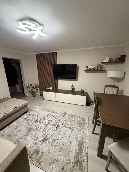 Apartament cu 3 camere decomandat în Micălaca