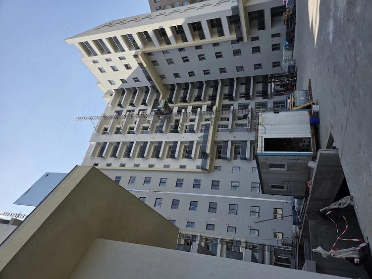 Garsonieră decomandată în Titan