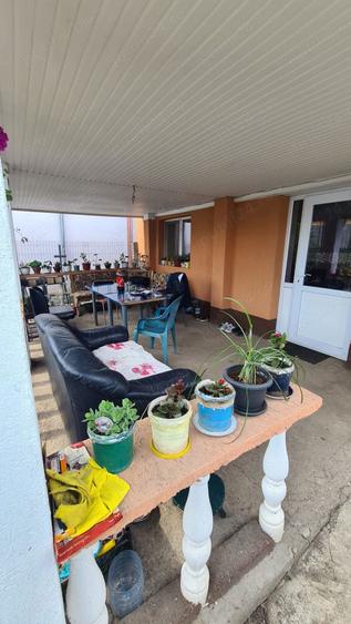 Casă cu 3 camere în Corabia