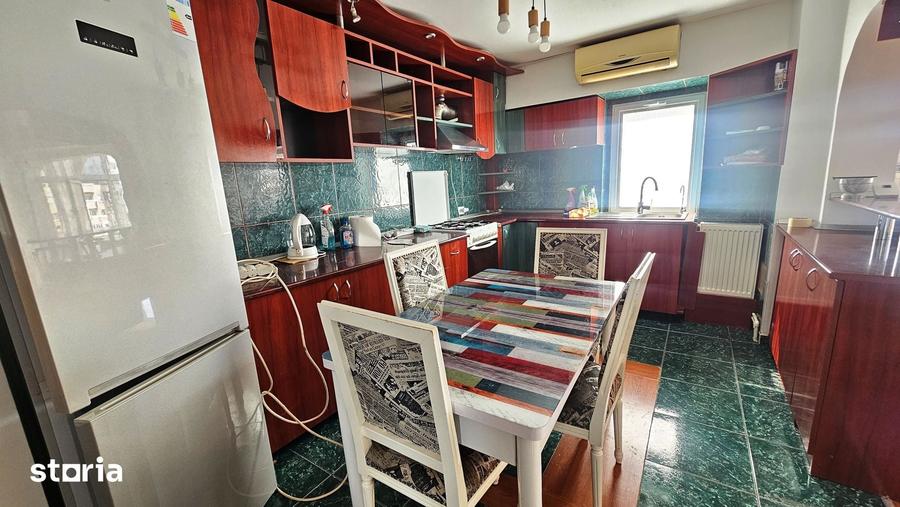 Apartament cu 3 camere decomandat în Păcurari