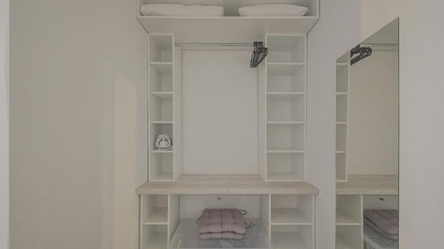 Apartament cu 3 camere decomandat, mobilat în 13 Decembrie