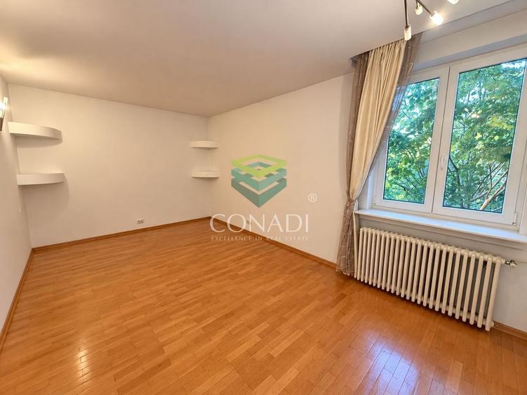 Apartament cu 3 camere semidecomandat în Vatra Luminoasă