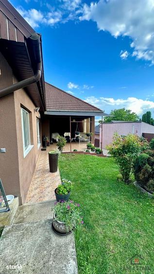 Casă cu 5 camere cu Teren 3200 Mp în Central