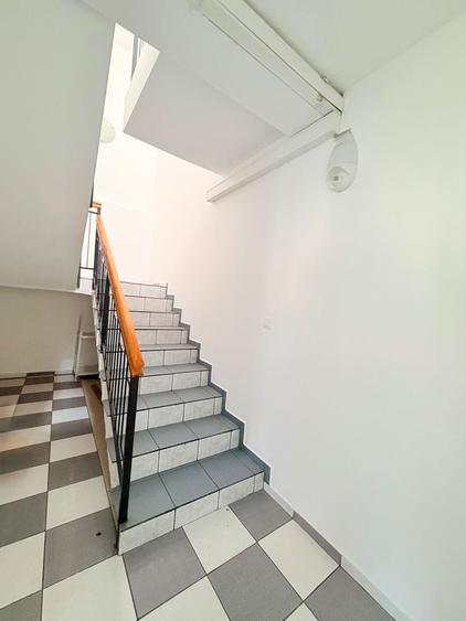 Casă individuală cu 8 camere cu Canalizare în Elisabetin