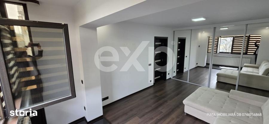 Apartament cu 3 camere semidecomandat, mobilat în Micro 9