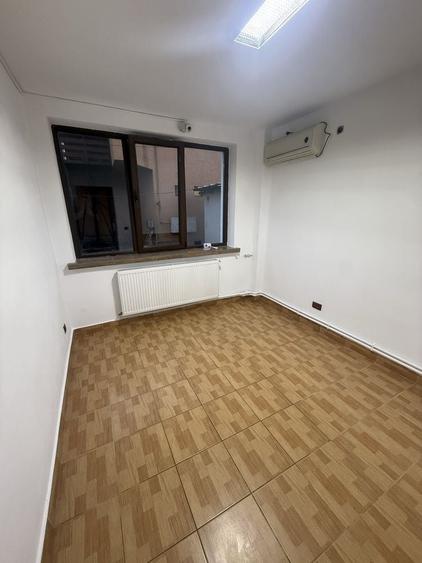 Spațiu comercial, de 35 mp, în Central