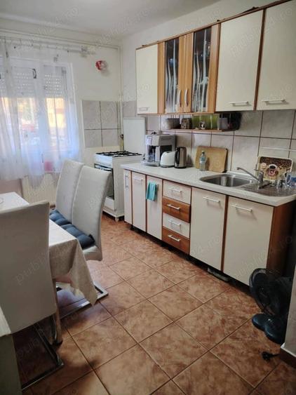 Apartament cu 2 camere decomandat în Cetate