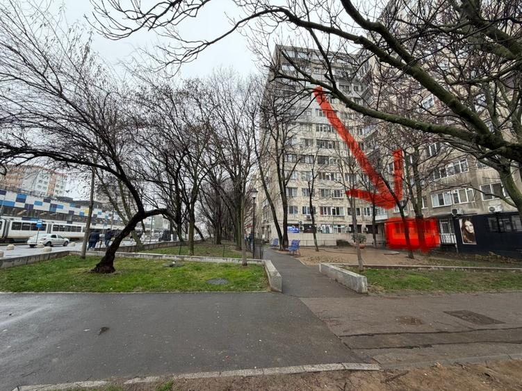 Apartament cu 3 camere decomandat în Giurgiului