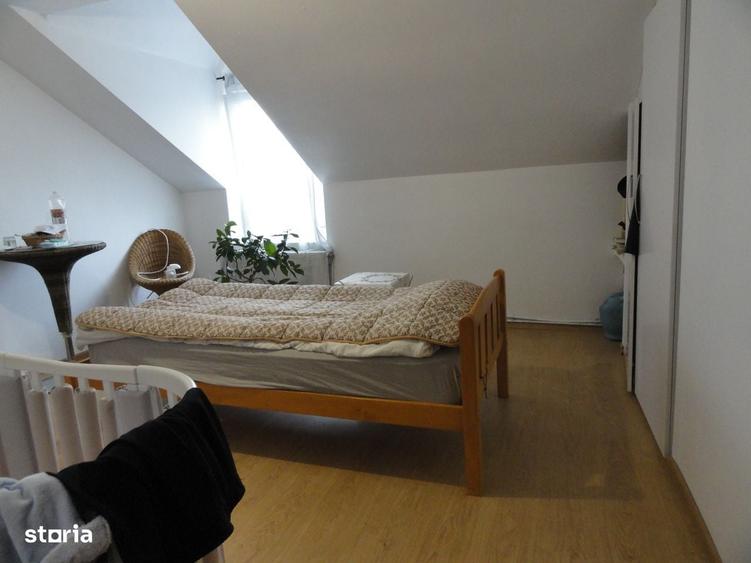 Casă cu 4 camere cu Teren 500 Mp în Central