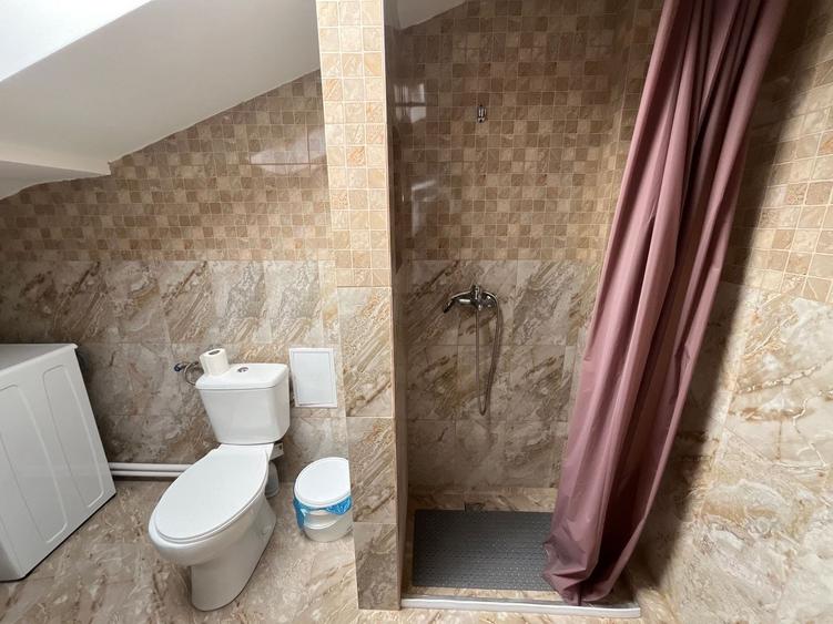Garsonieră decomandată, mobilată în Moșilor