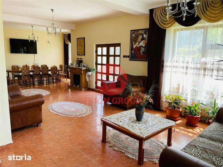 Casă cu 8 camere cu Teren 772 Mp în Agigea