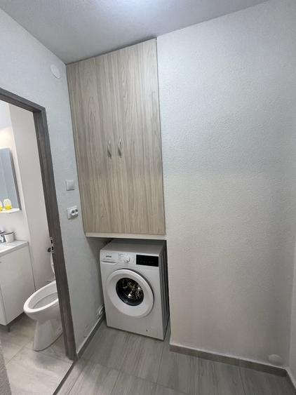 Garsonieră decomandată în Central