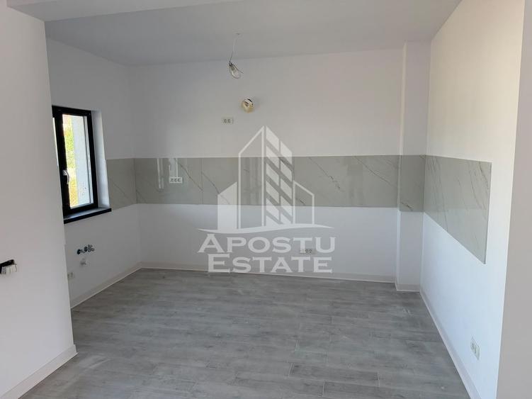 Duplex cu 5 camere cu Canalizare în Becicherecu Mic