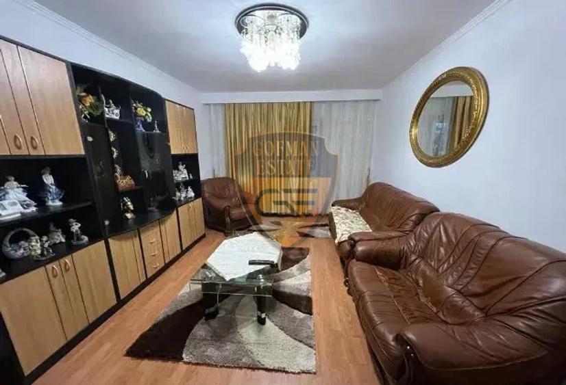 Apartament cu 3 camere decomandat, mobilat în Faleza Nord