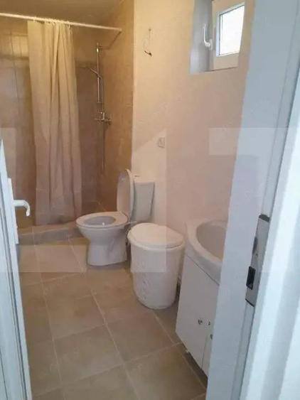 Casă cu 3 camere cu Teren 363 Mp în Curtici