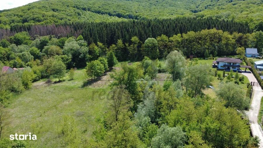 Teren de 3128 mp, în Mărgineni