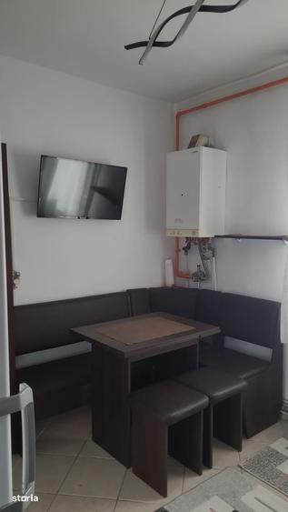 Apartament cu 2 camere în 1 Decembrie