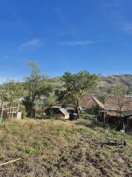 Casă cu 3 camere cu Teren 1000 Mp în Central