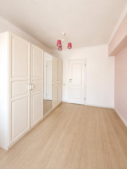 Apartament cu 4 camere decomandat, mobilat în Tomis Nord