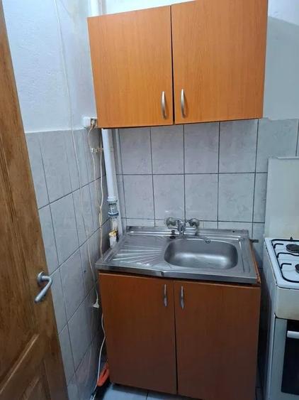 Garsonieră decomandată în Tudor Vladimirescu