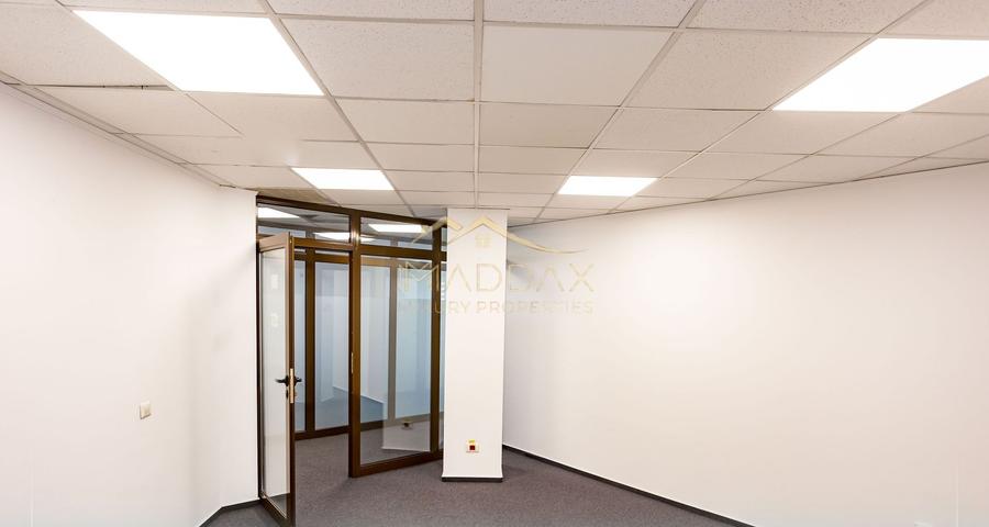 Birou, de 21.739999771118 mp, în Băneasa