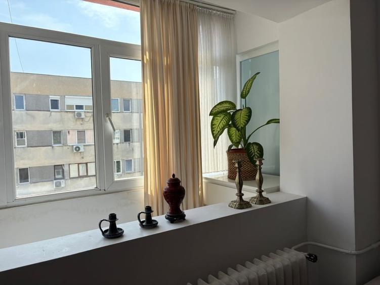 Apartament cu 3 camere decomandat, mobilat în Colentina