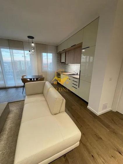 Apartament cu 2 camere semidecomandat, mobilat în Mărăști