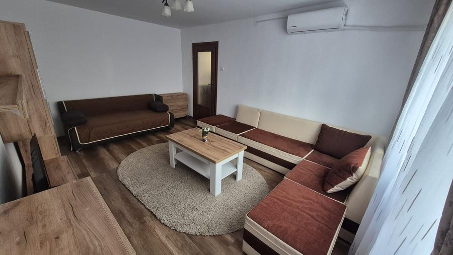 Apartament cu 2 camere decomandat în Narcisa