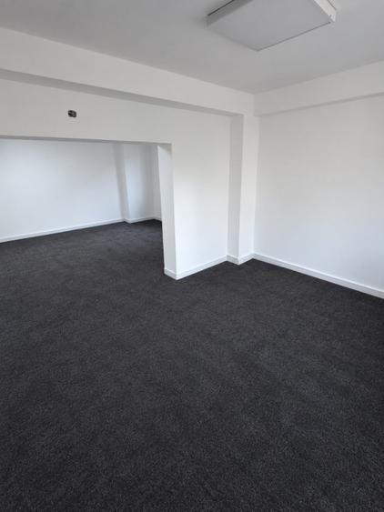 Spațiu comercial, de 100 mp, în Central