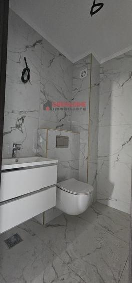 Apartament cu 3 camere decomandat în Sânpetru