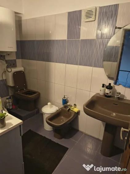 Casă cu 3 camere cu Teren 400 Mp în Central