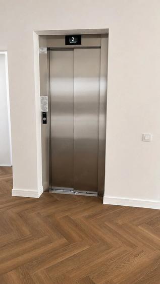 Casă cu 5 camere cu Teren 236 Mp în Central