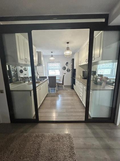 Apartament cu 4 camere decomandat în Ștefan cel Mare