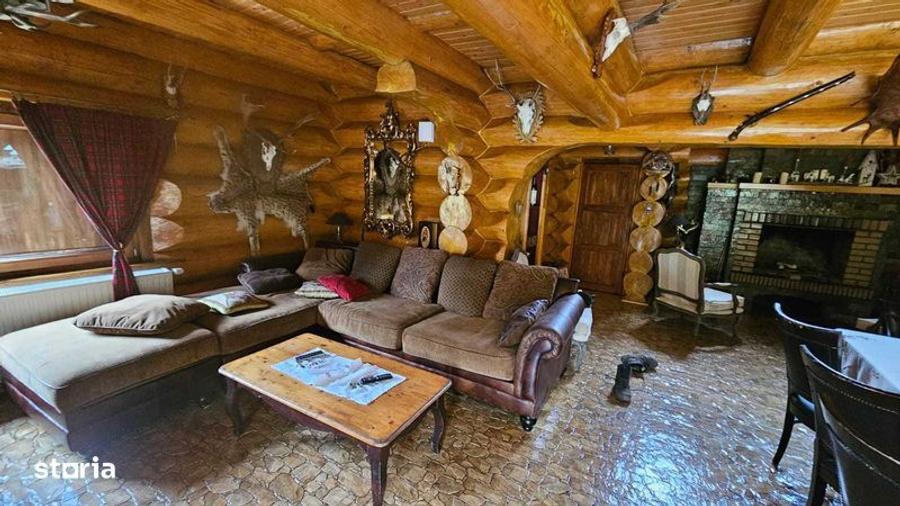 Casă cu 4 camere cu Teren 350 Mp în Măneciu