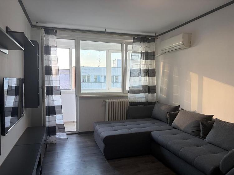 Apartament cu 2 camere semidecomandat, mobilat în Alexandru Obregia