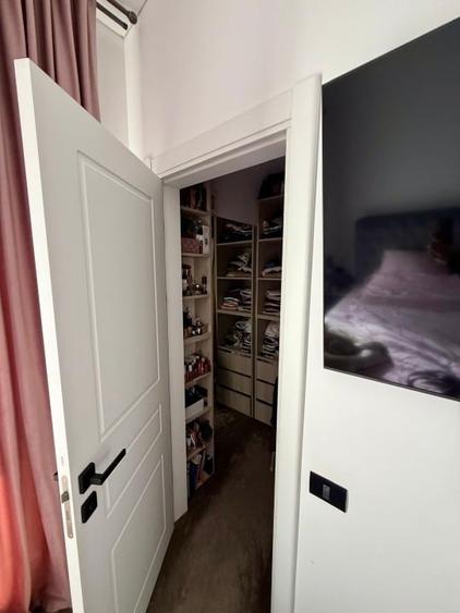 Apartament cu 4 camere decomandat, mobilat în Tomis Nord