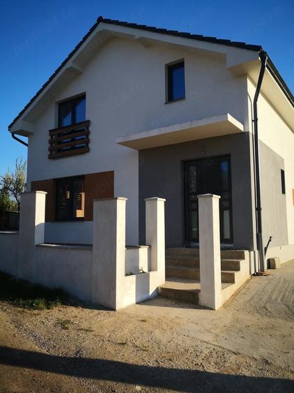Casă cu 1 camere cu Teren 540 Mp în Oncea