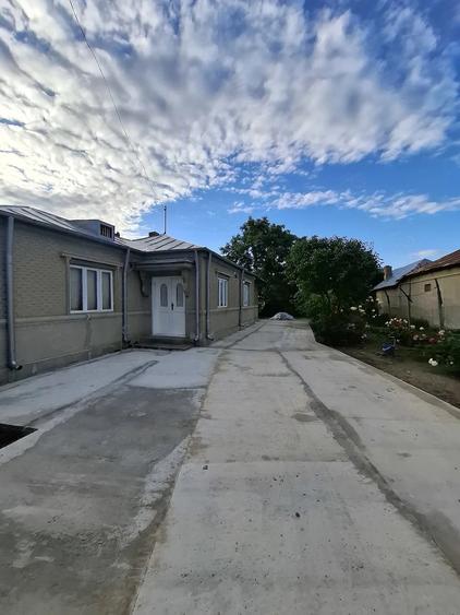 Casă cu 3 camere cu Teren 1000 Mp în Odobești