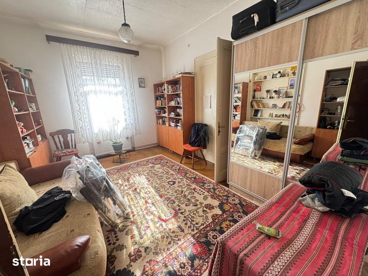 Casă cu 4 camere cu Teren 252 Mp în Sub Arini