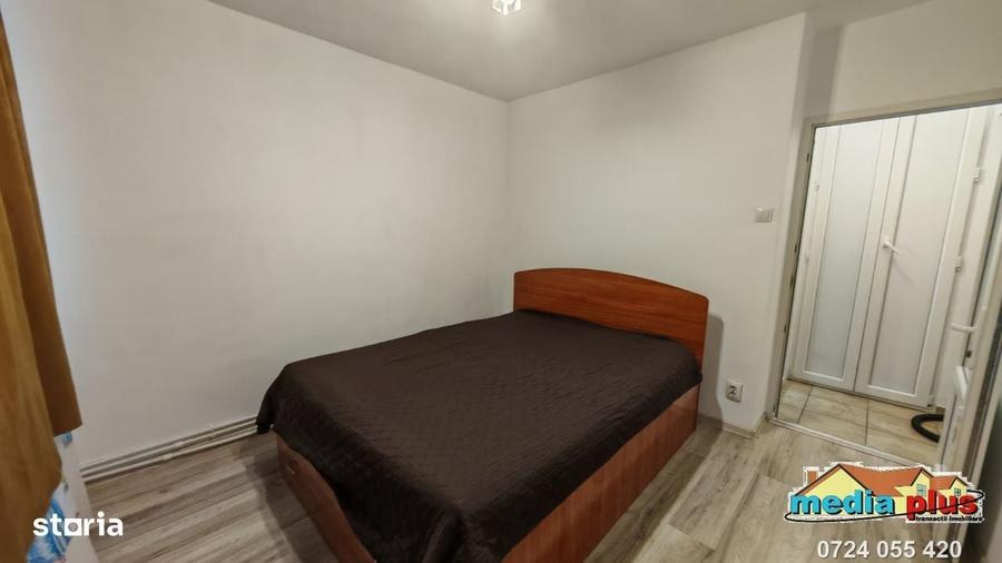 Apartament cu 3 camere decomandat în Micro 17