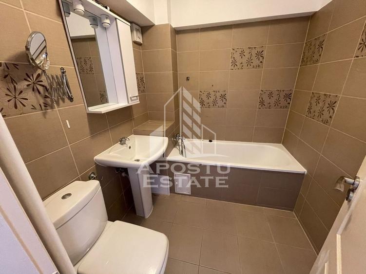 Apartament cu 4 camere decomandat, mobilat în Soarelui