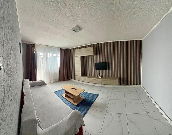 Apartament cu 3 camere decomandat în 8 Martie