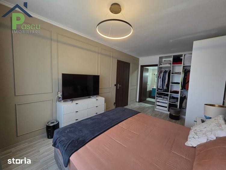 Apartament cu 3 camere decomandat în Băneasa