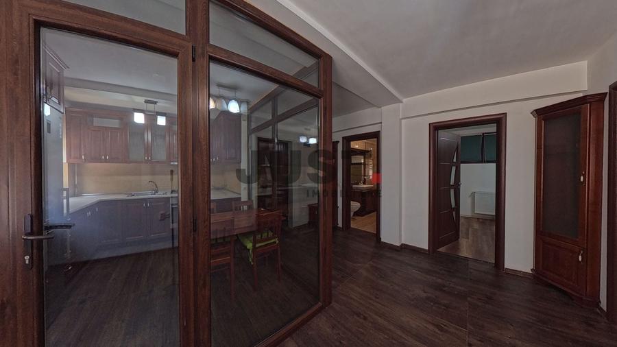 Apartament cu 2 camere decomandat în Europa