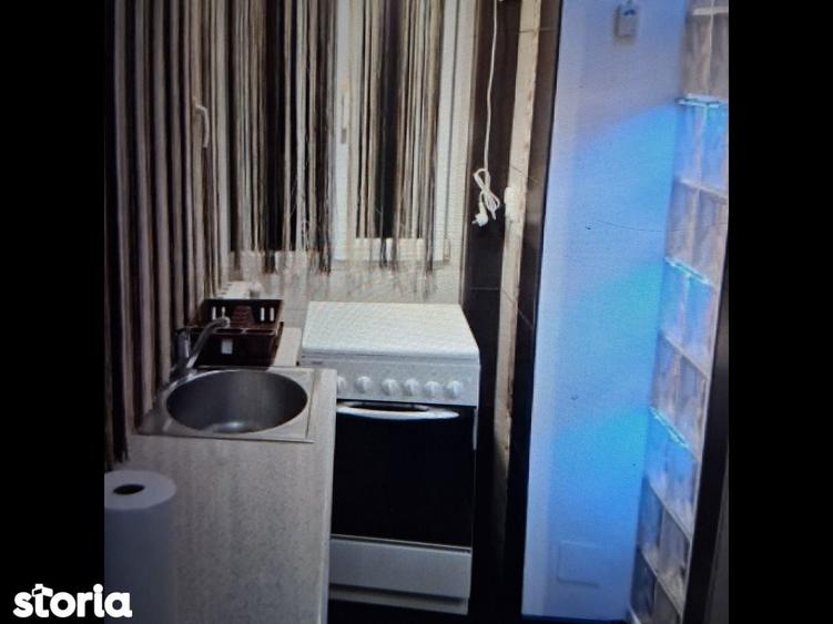 Apartament cu 2 camere semidecomandat în Pantelimon