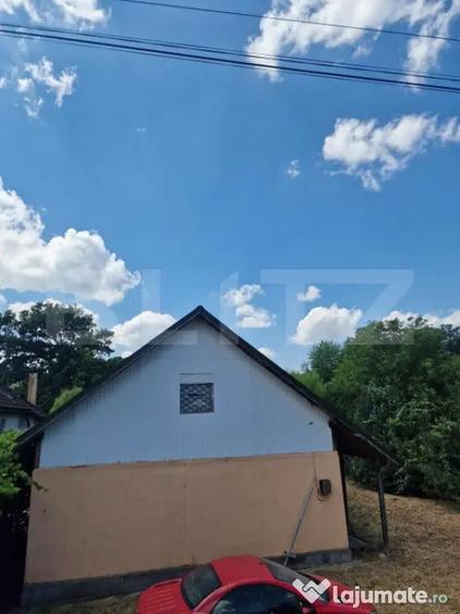 Casa cu 4 camere, 100 mp,si teren 700mp, zona Leoni - 3