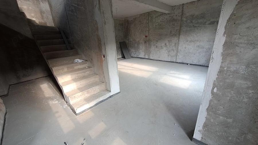 Casă cu Teren 480 Mp în Central