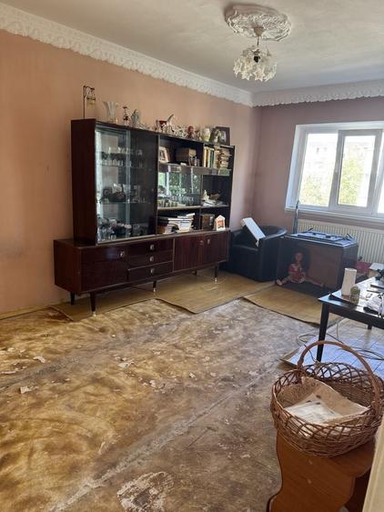 Apartament cu 2 camere decomandat în Exterior Vest