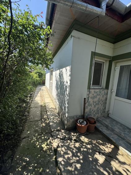 Casă cu 3 camere în Central
