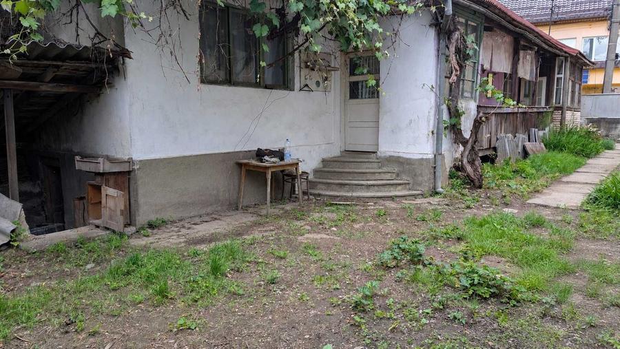 Casă cu 3 camere în Central
